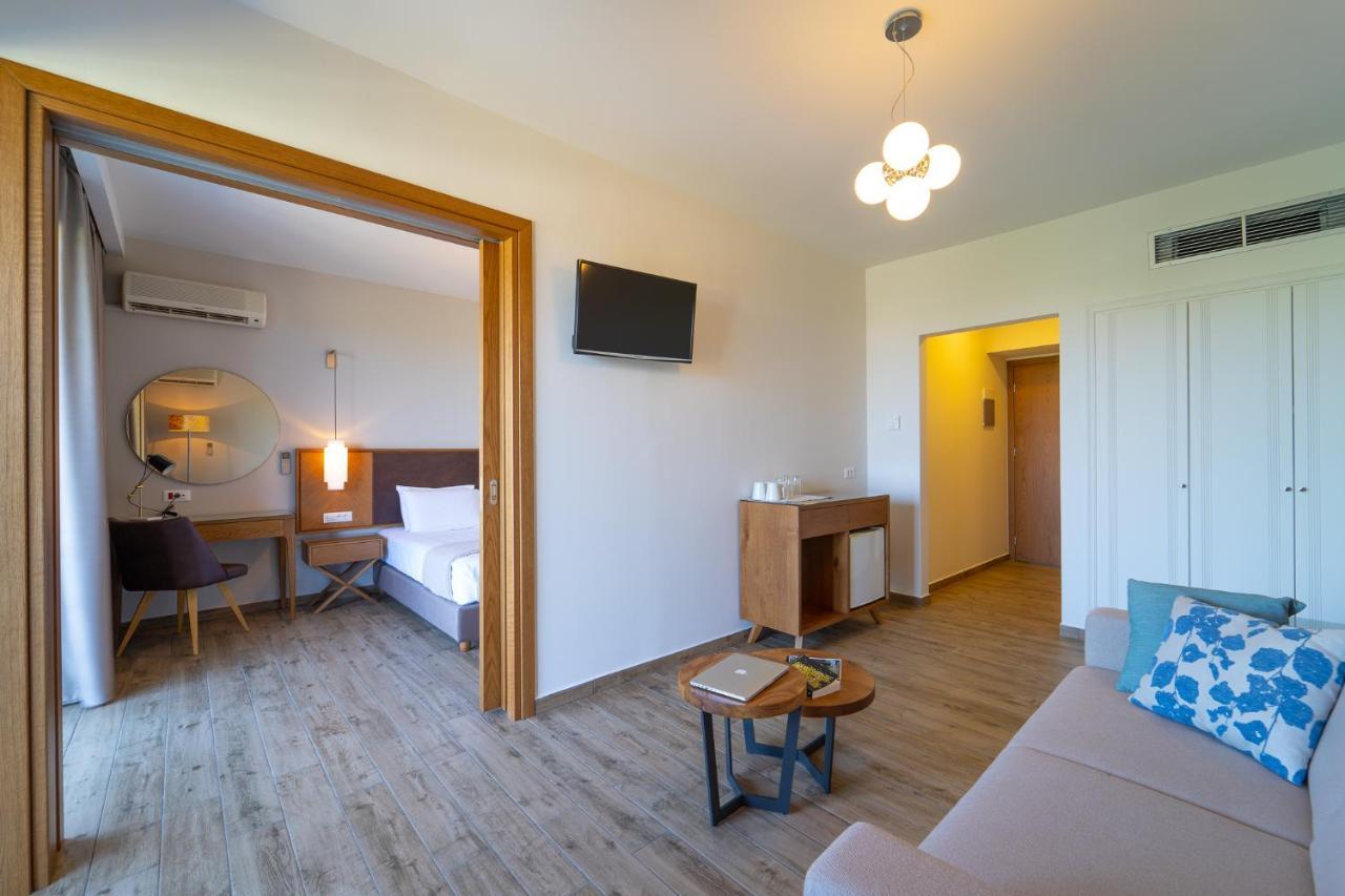 Achilles Hill Hotel メトーニ エクステリア 写真